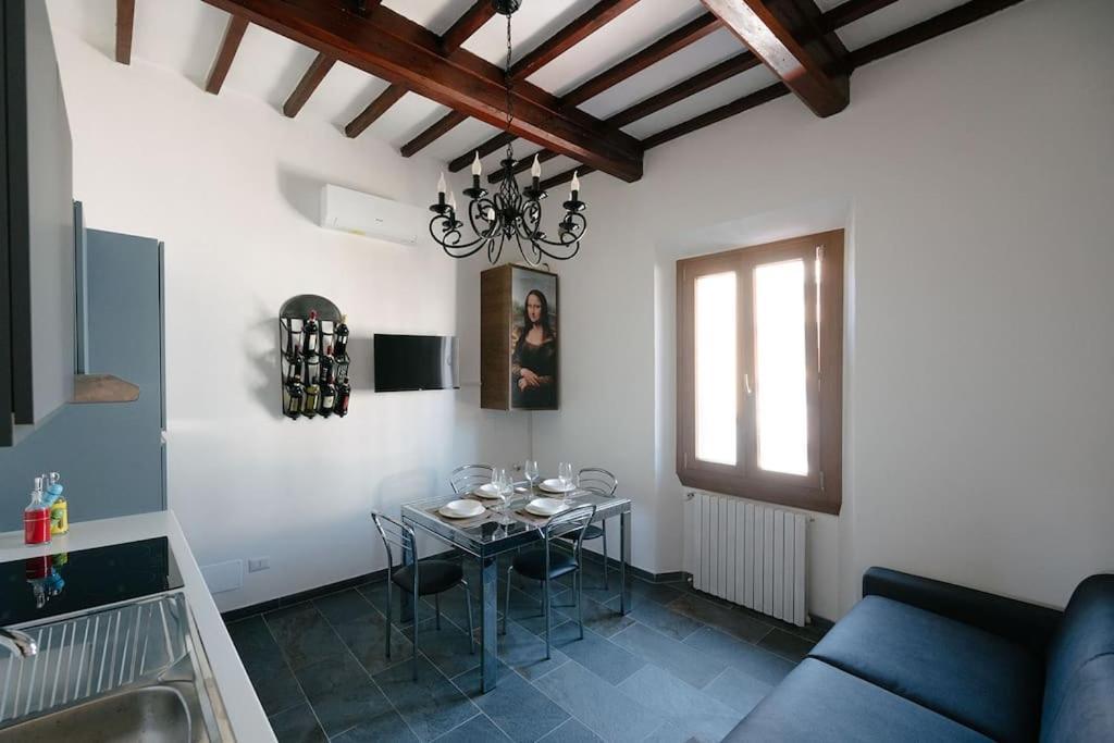 Апартаменты Casa Del Borgo Antico Поджибонси Экстерьер фото